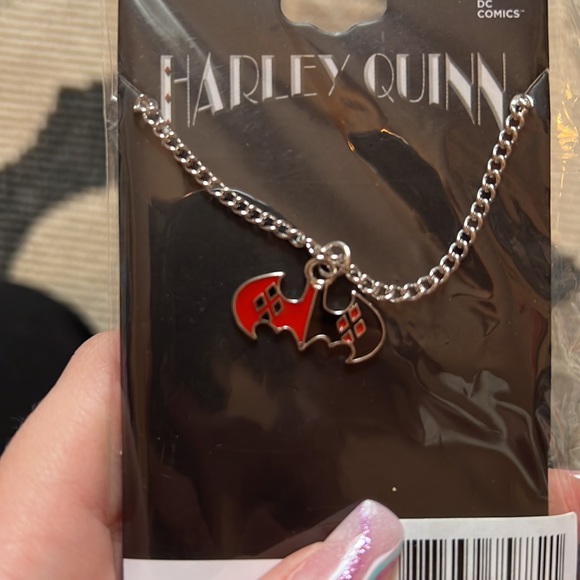 NEW Harley Quinn necklace - Picture 2 of 4